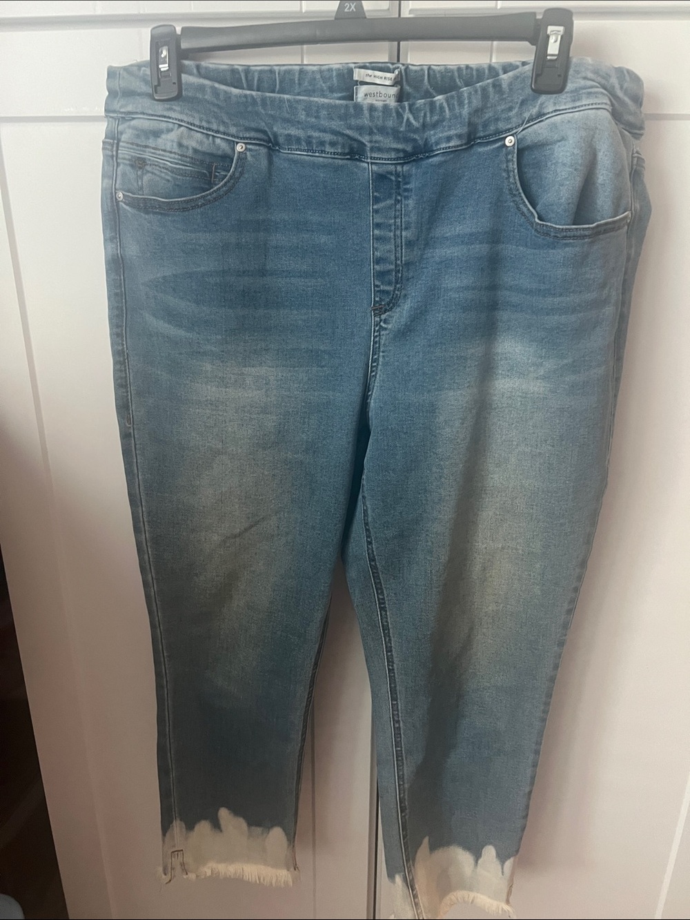 Westbound Light Blue Cropped Jeans with Frayed Dip-Dye Hem